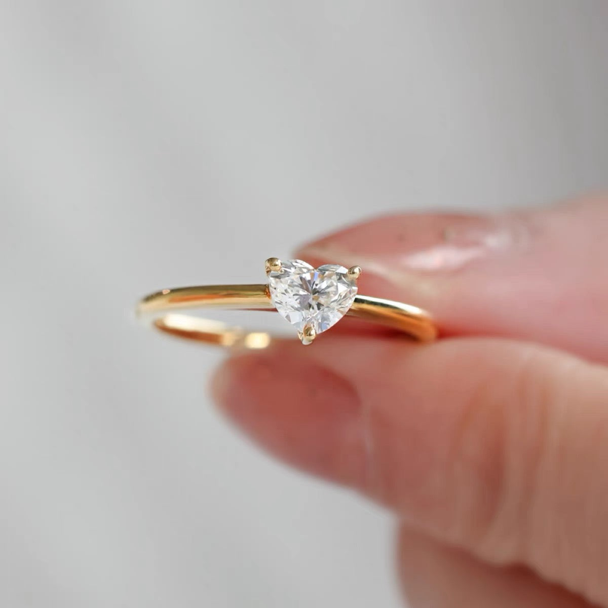 18K Gold Heart Moissanite ring